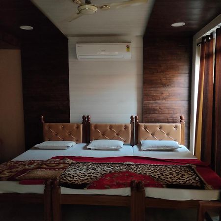 Sgh Guest House Mathura Zewnętrze zdjęcie