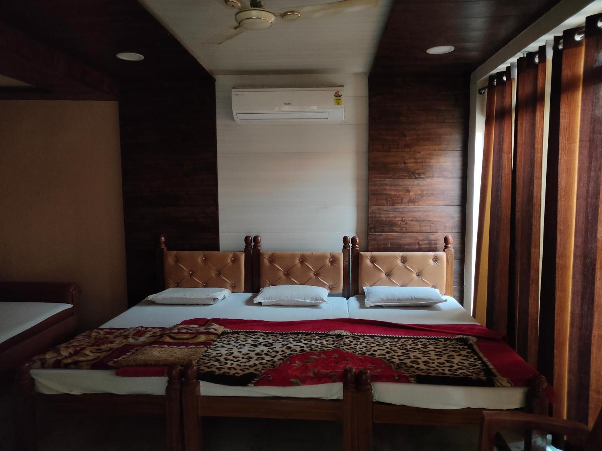 Sgh Guest House Mathura Zewnętrze zdjęcie
