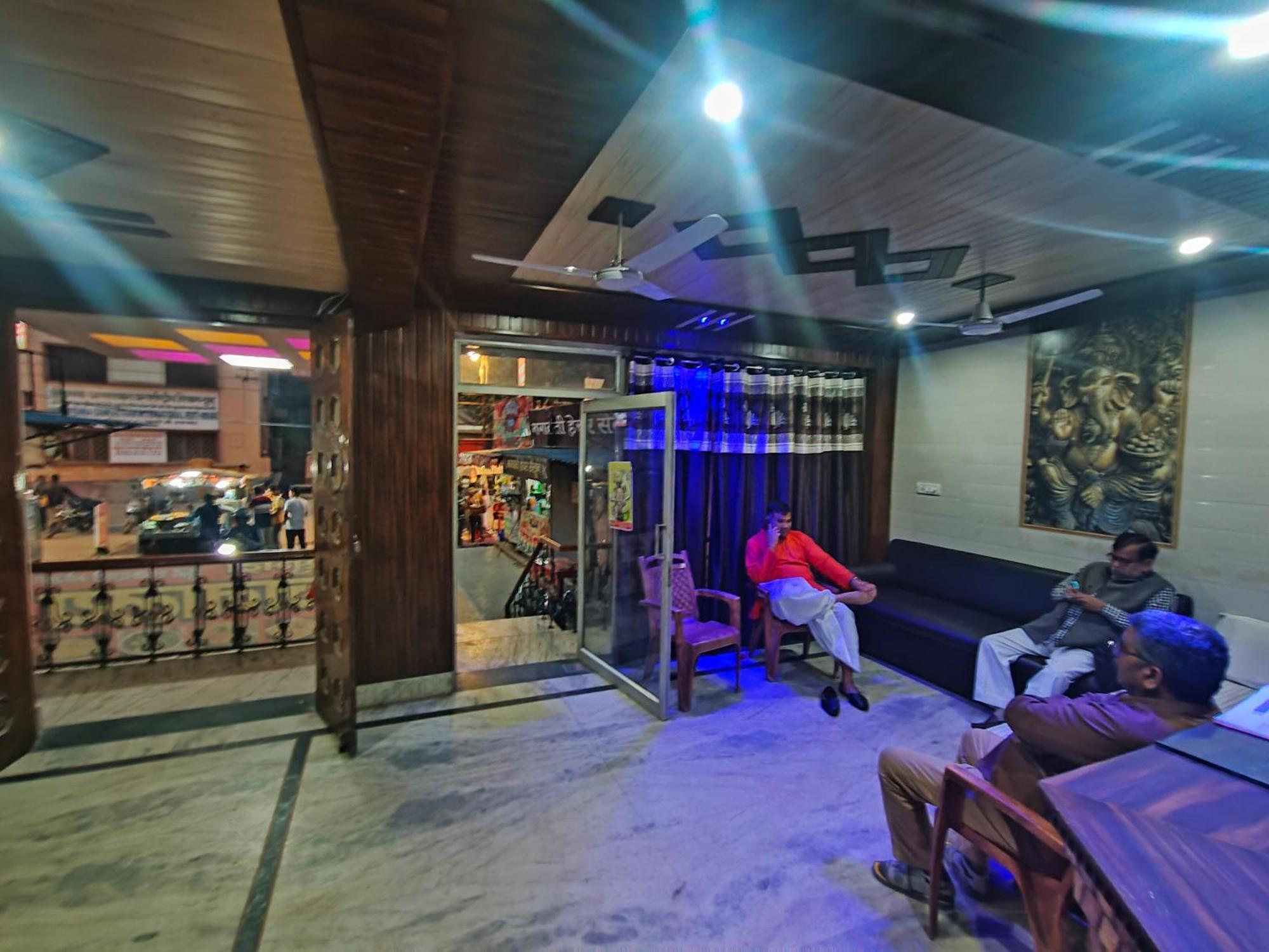 Sgh Guest House Mathura Zewnętrze zdjęcie