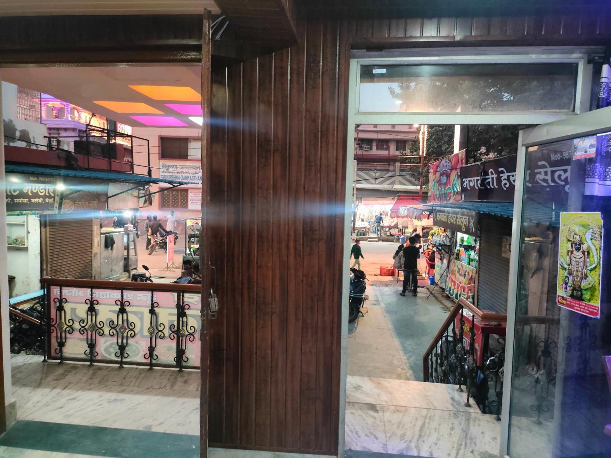 Sgh Guest House Mathura Zewnętrze zdjęcie