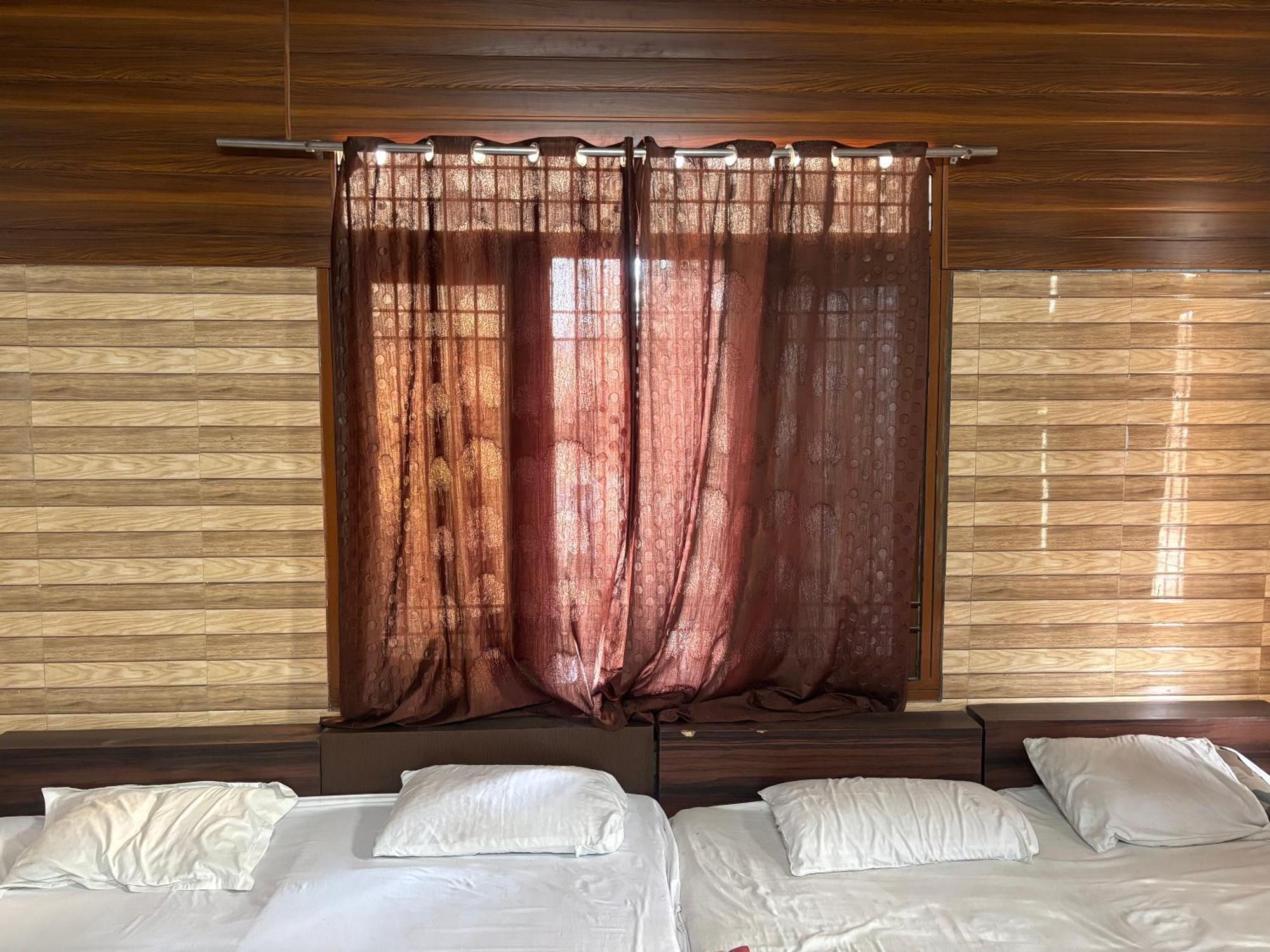 Sgh Guest House Mathura Zewnętrze zdjęcie
