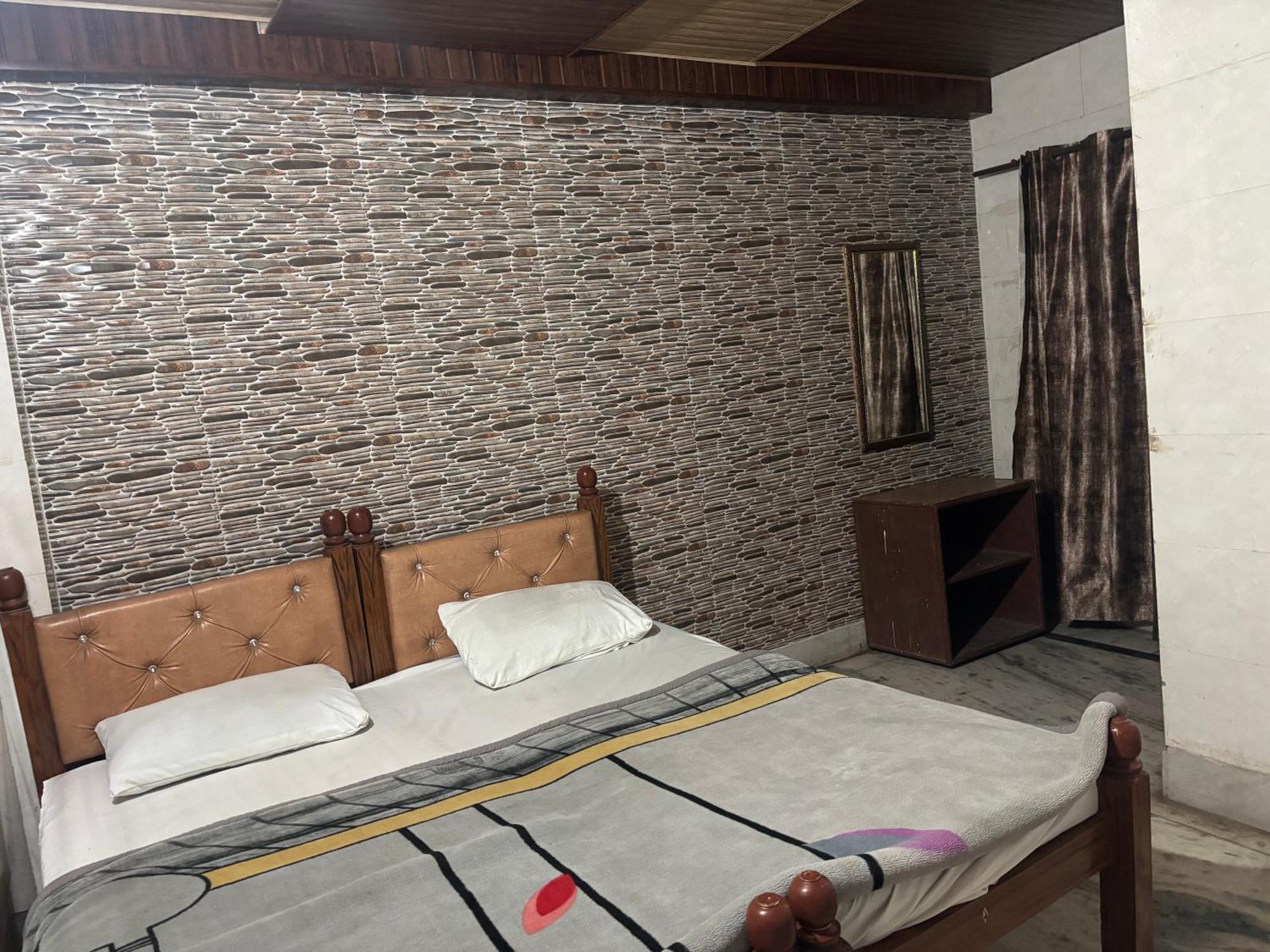 Sgh Guest House Mathura Zewnętrze zdjęcie