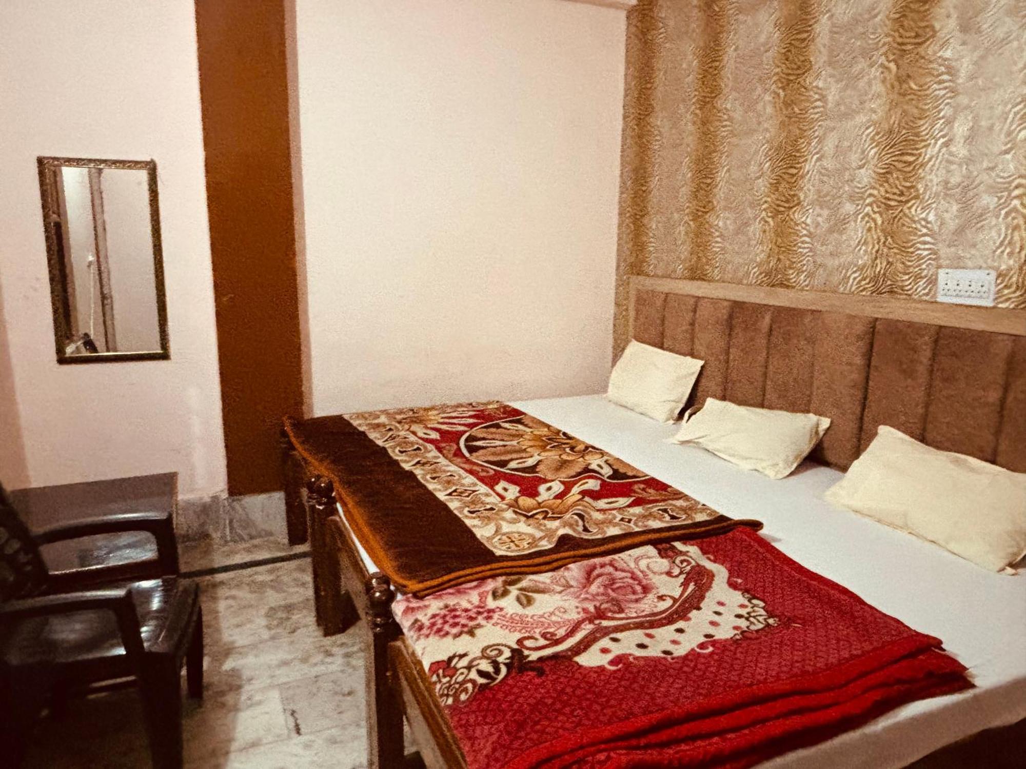 Sgh Guest House Mathura Zewnętrze zdjęcie