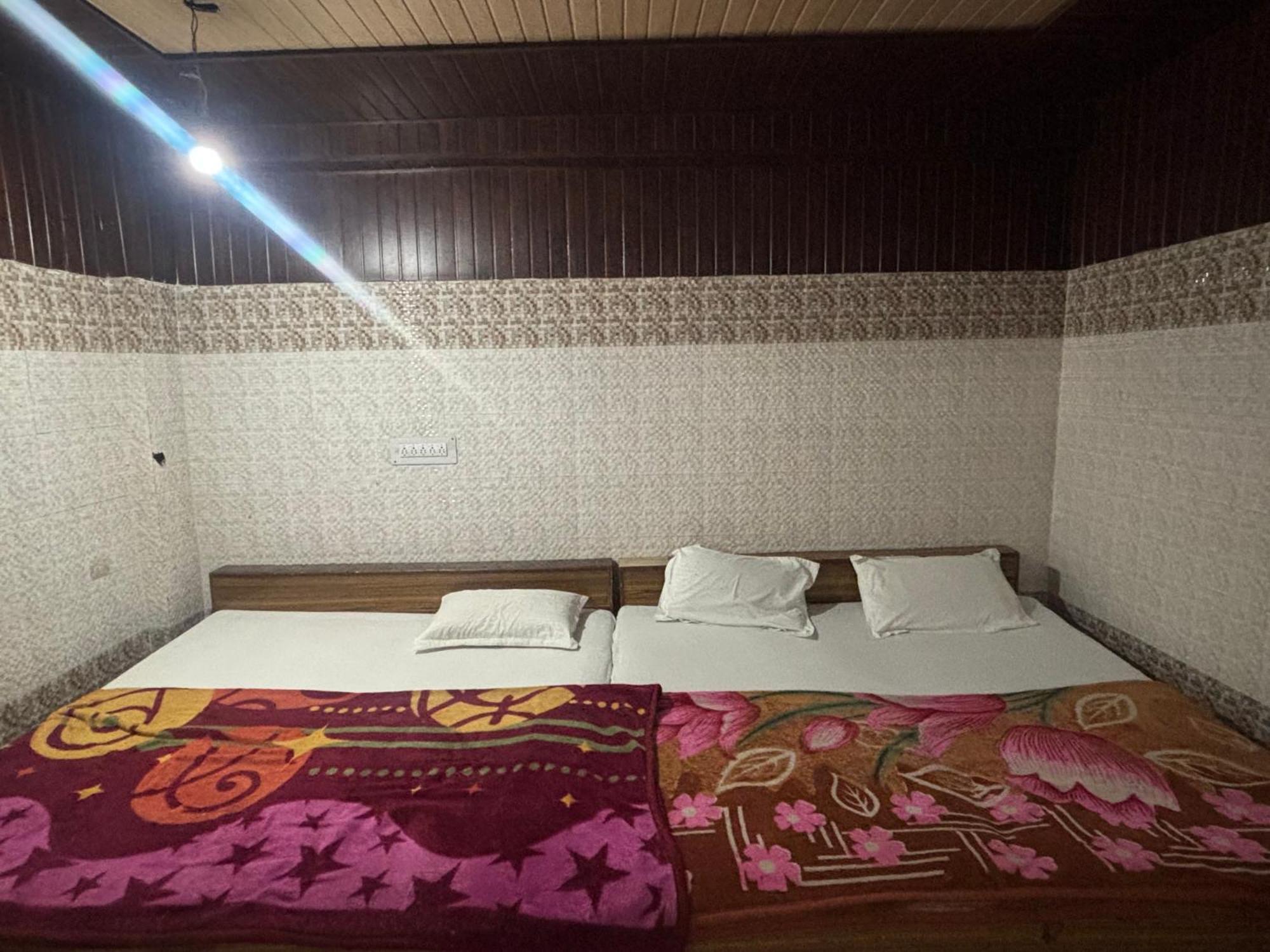 Sgh Guest House Mathura Zewnętrze zdjęcie
