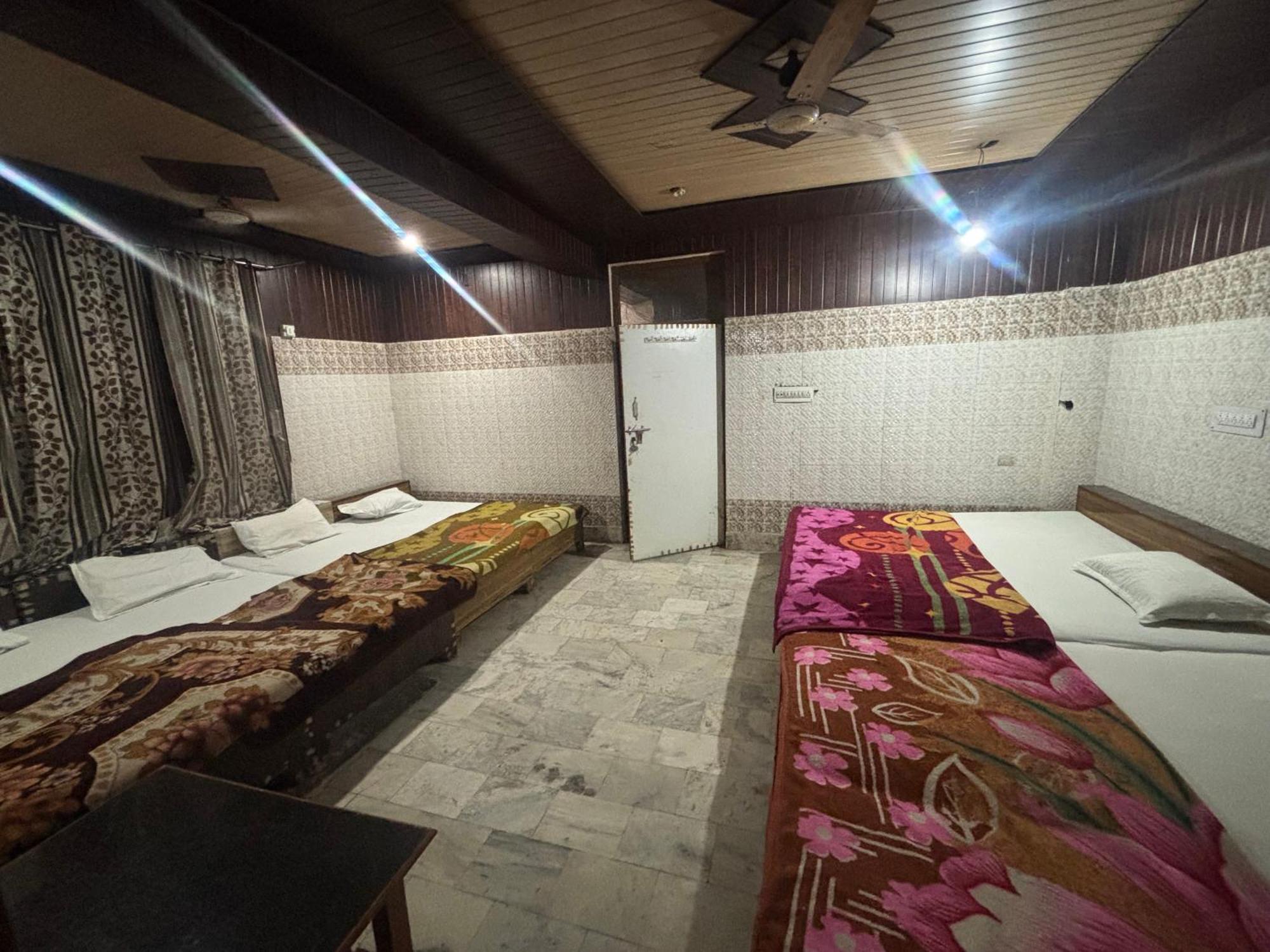 Sgh Guest House Mathura Zewnętrze zdjęcie