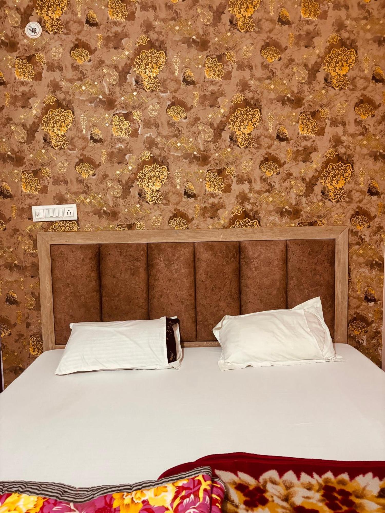 Sgh Guest House Mathura Zewnętrze zdjęcie