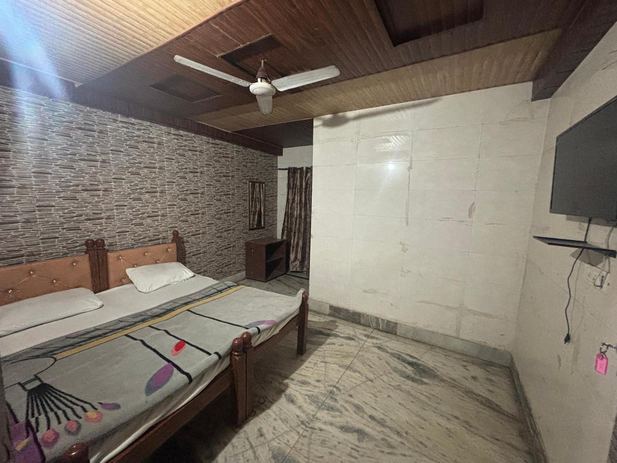 Sgh Guest House Mathura Zewnętrze zdjęcie