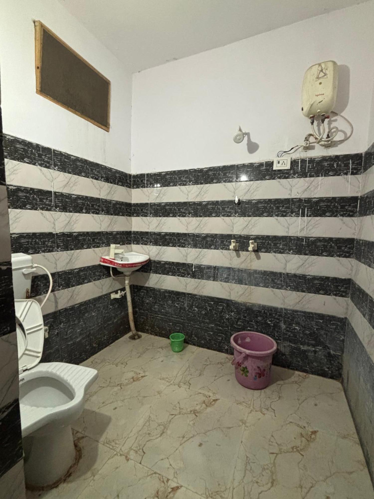 Sgh Guest House Mathura Zewnętrze zdjęcie