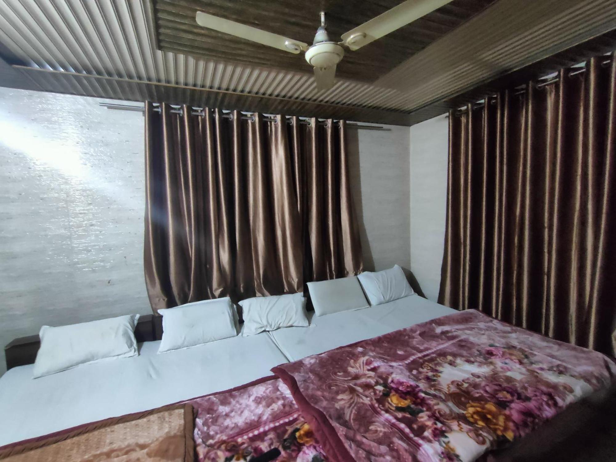 Sgh Guest House Mathura Zewnętrze zdjęcie