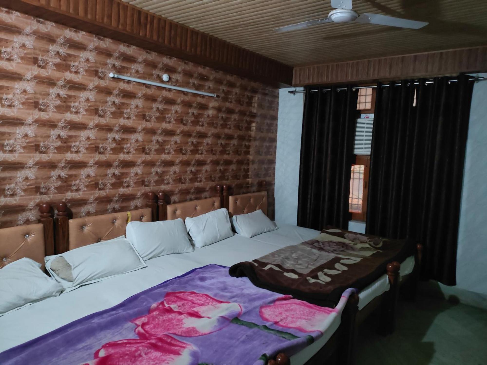 Sgh Guest House Mathura Zewnętrze zdjęcie
