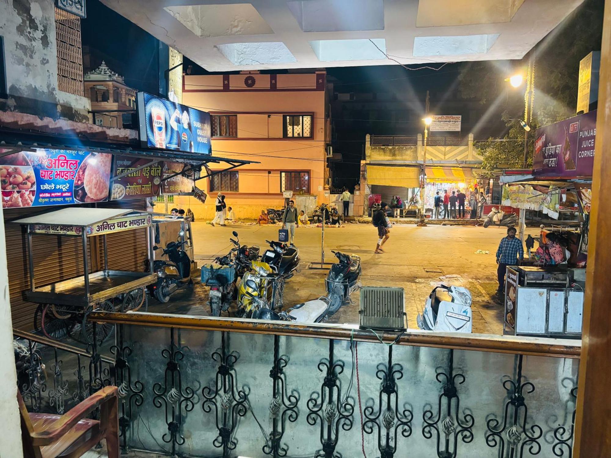 Sgh Guest House Mathura Zewnętrze zdjęcie